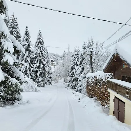 Chamois & * Lullin